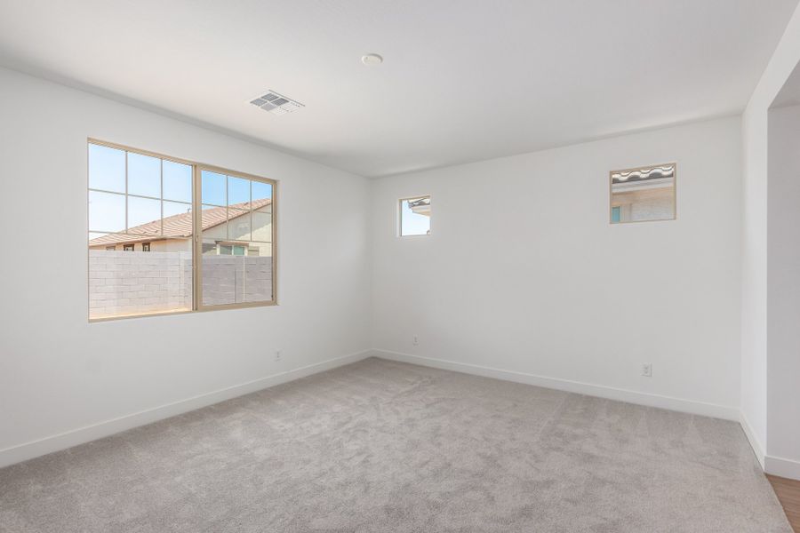 Spacious, unfurnished interior of a new home in Parkside, Avondale (Image 9).
