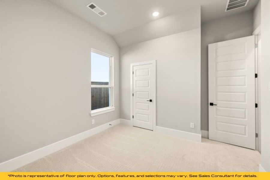 Representative unfurnished interior of a home built from the Tahoe by Stonefield Homes in Heath Golf and Yacht Club, Rockwall (Image 50).