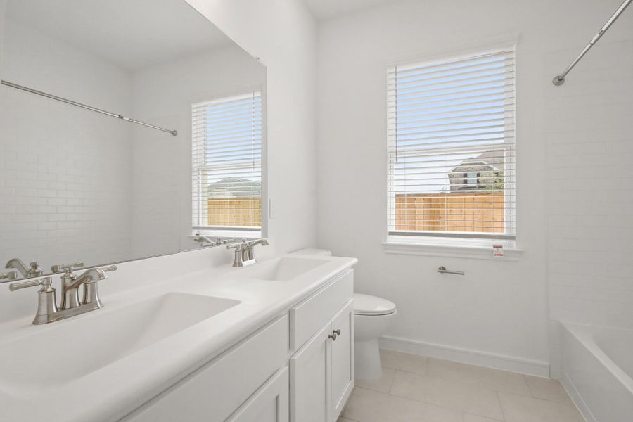 Hall bath (*Photo not of actual home and used for illustration purposes only.)