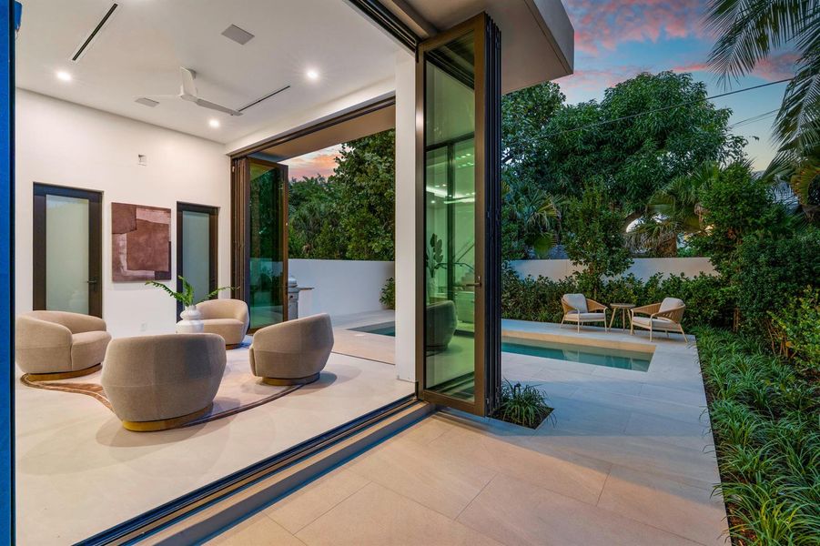 mls_EXTERIOR_DETAIL_DT_SUNSET mls_EXTERIOR_DETAIL_DT_SUNSET