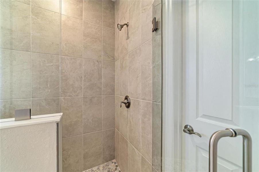 Close-up of interior finishes inside a home in Pasadena Woods, Wesley Chapel (Image 18).