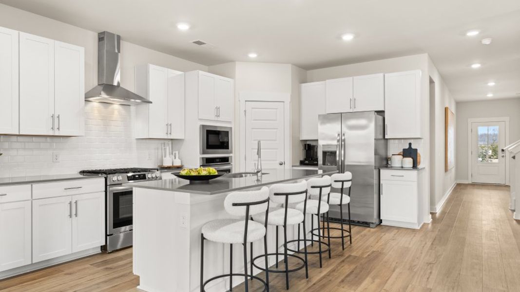 3731 Hawthorne Kitchen 3of10 F1