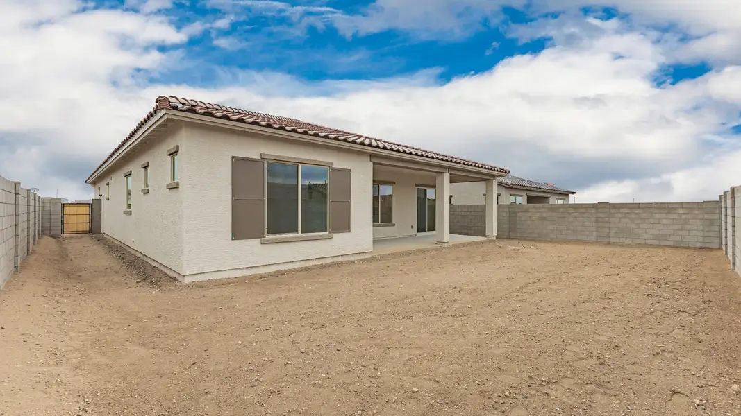 Exterior details and patio area of a home in Arroyo Seco - Hacienda, Buckeye (Image 3).