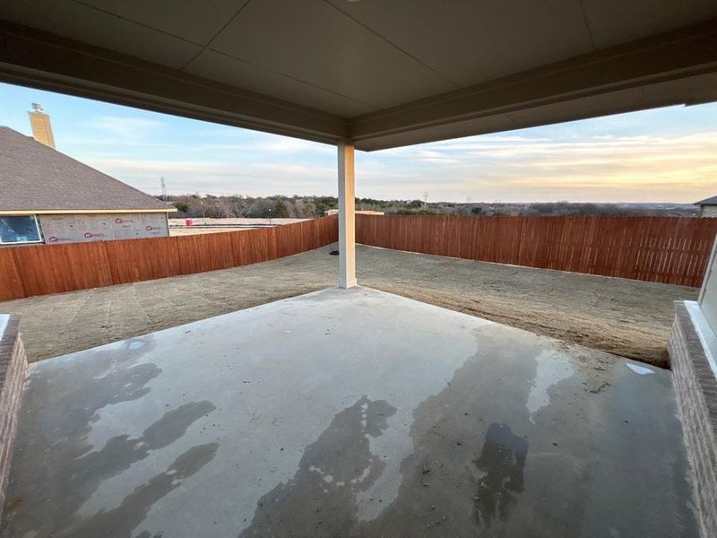 Exterior details and patio area of a home in Waterford Park, Weatherford (Image 4).