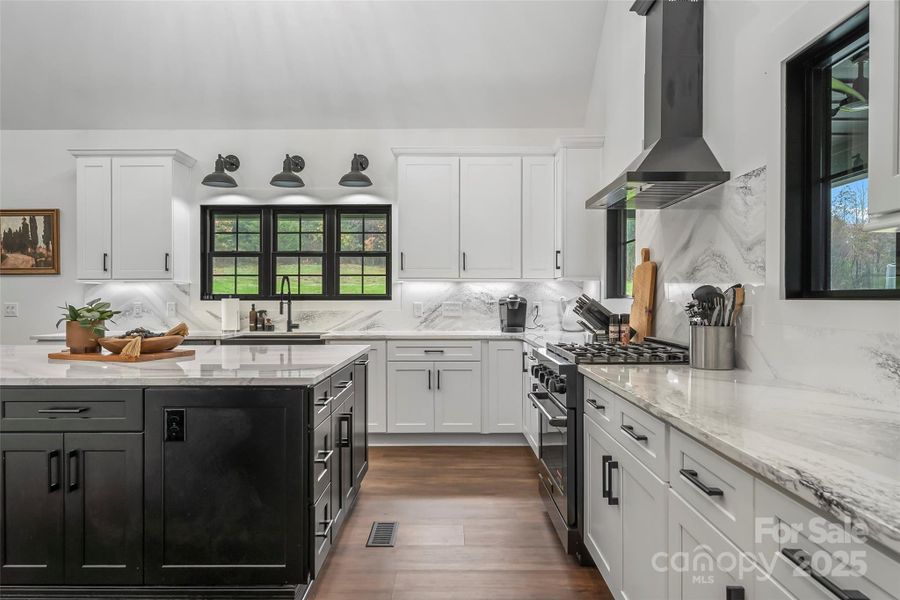 Furnished interior view inside a new home in , Nebo (Image 27).