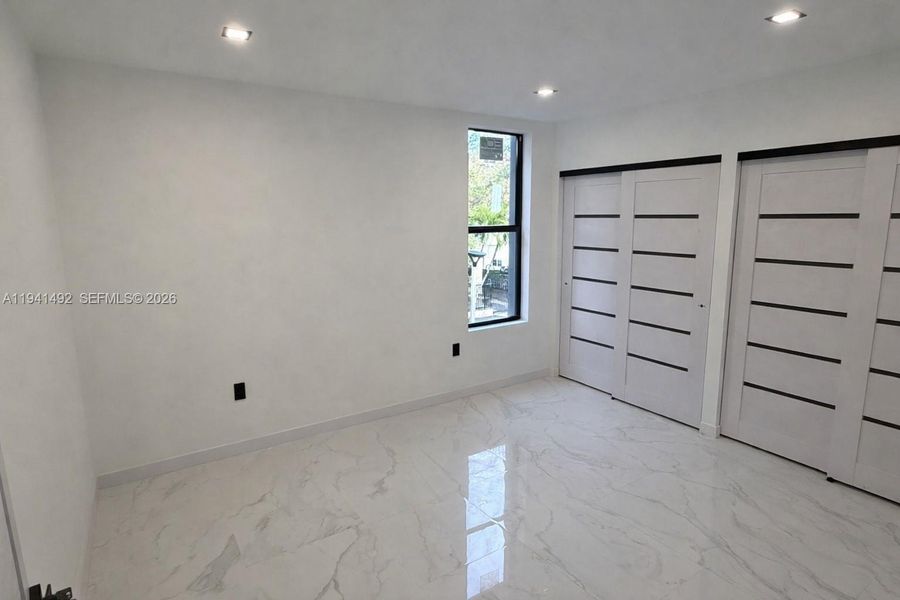 Spacious, unfurnished interior of a new home in , Miami (Image 15).