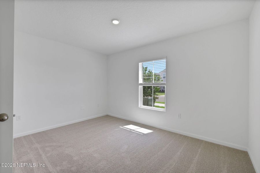Spacious, unfurnished interior of a new home in Diamond Springs, Jacksonville (Image 32).
