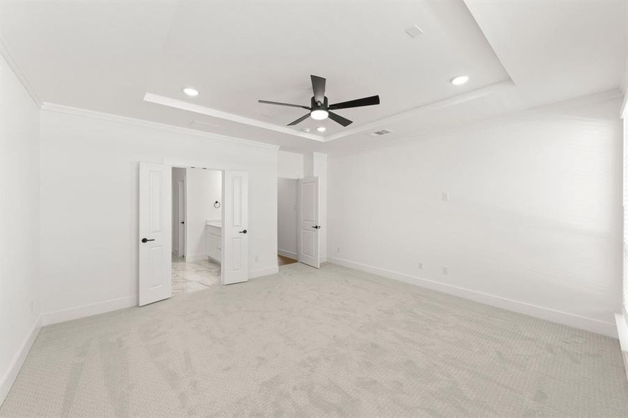 Spacious, unfurnished interior of a new home in Villages of Creekwood, Frisco (Image 16).