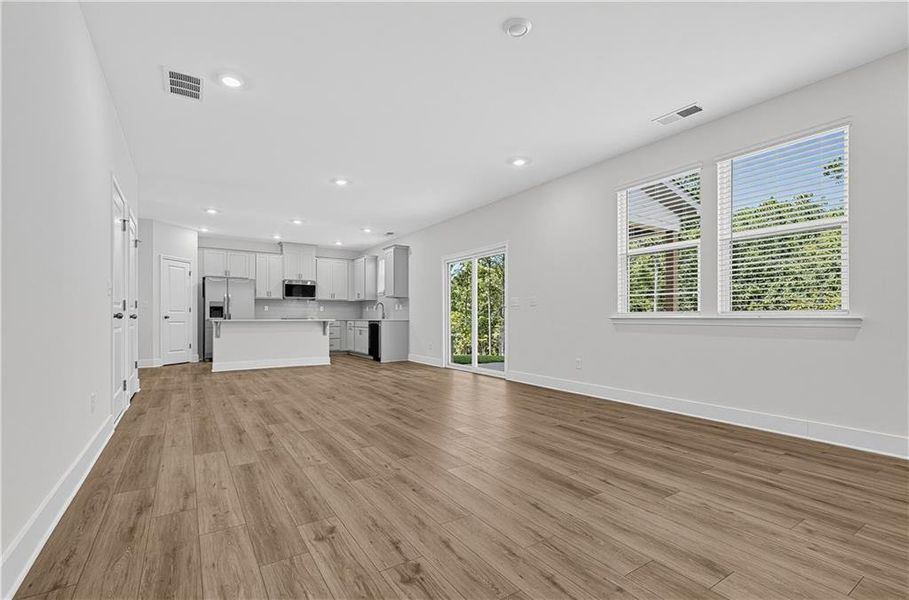 Spacious, unfurnished interior of a new home in , Bethlehem (Image 26).