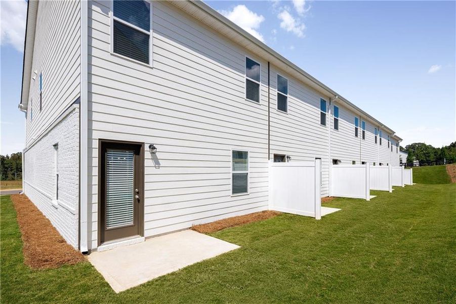 Exterior details and patio area of a home in , Gainesville (Image 3).