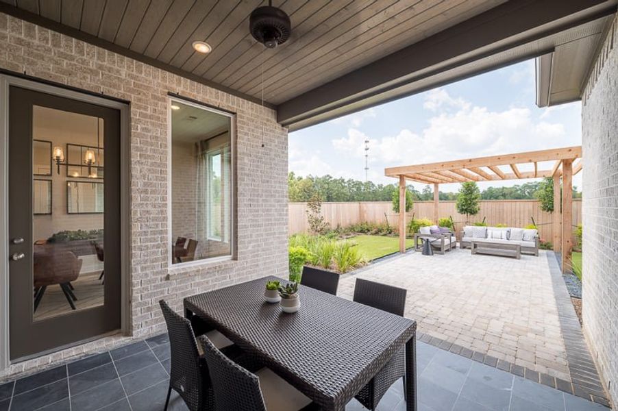 Representative exterior details of a home built from the Goldeneye by Tri Pointe Homes in Cascade at Azalea Trails, Cypress (Image 2). Representative exterior details of a home built from the Goldeneye by Tri Pointe Homes in Cascade at Azalea Trails, Cypress (Image 2).