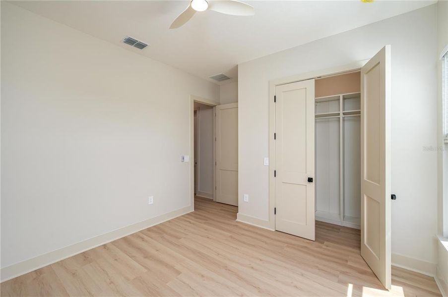 Spacious, unfurnished interior of a new home in , Lakeland (Image 26).