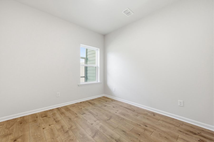 Spacious, unfurnished interior of a new home in , Charleston (Image 19).