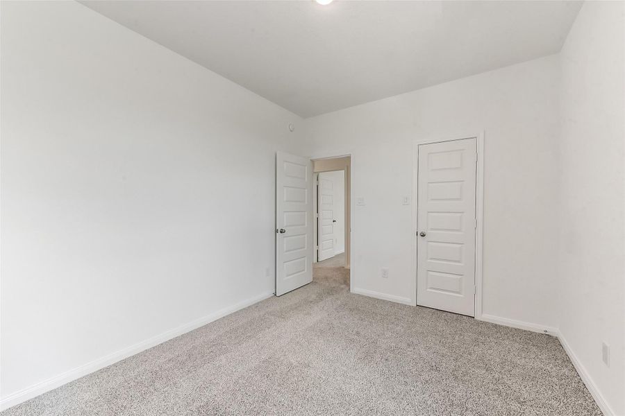 Spacious, unfurnished interior of a new home in River Ranch Meadows, Dayton (Image 20).