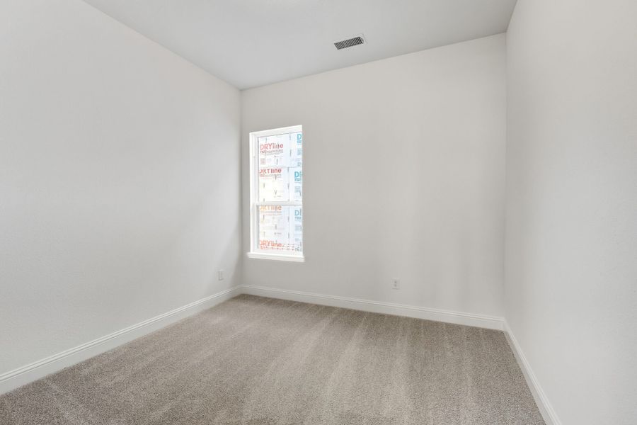 Spacious, unfurnished interior of a new home in Wildflower Ranch, Fort Worth (Image 27).