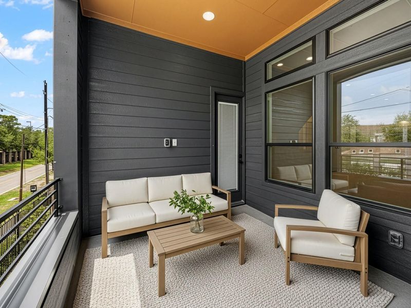 Exterior details and patio area of a home in Shepherd Heights, Houston (Image 3). Exterior details and patio area of a home in Shepherd Heights, Houston (Image 3).