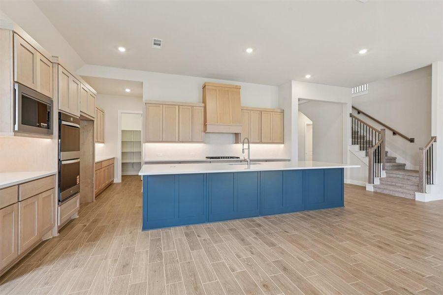 Furnished interior view inside a new home in Sienna 65', Missouri City (Image 21).