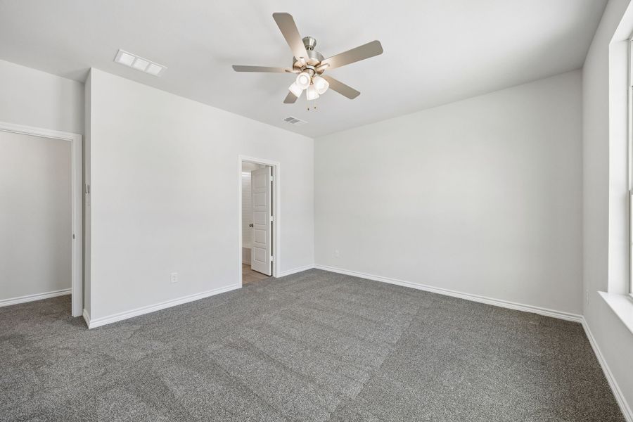 Spacious, unfurnished interior of a new home in Eagle Cove, Denton (Image 26). Spacious, unfurnished interior of a new home in Eagle Cove, Denton (Image 26).