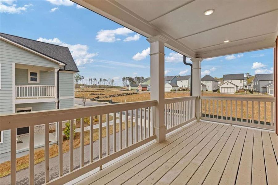 Exterior details and patio area of a home in , Athens (Image 28).