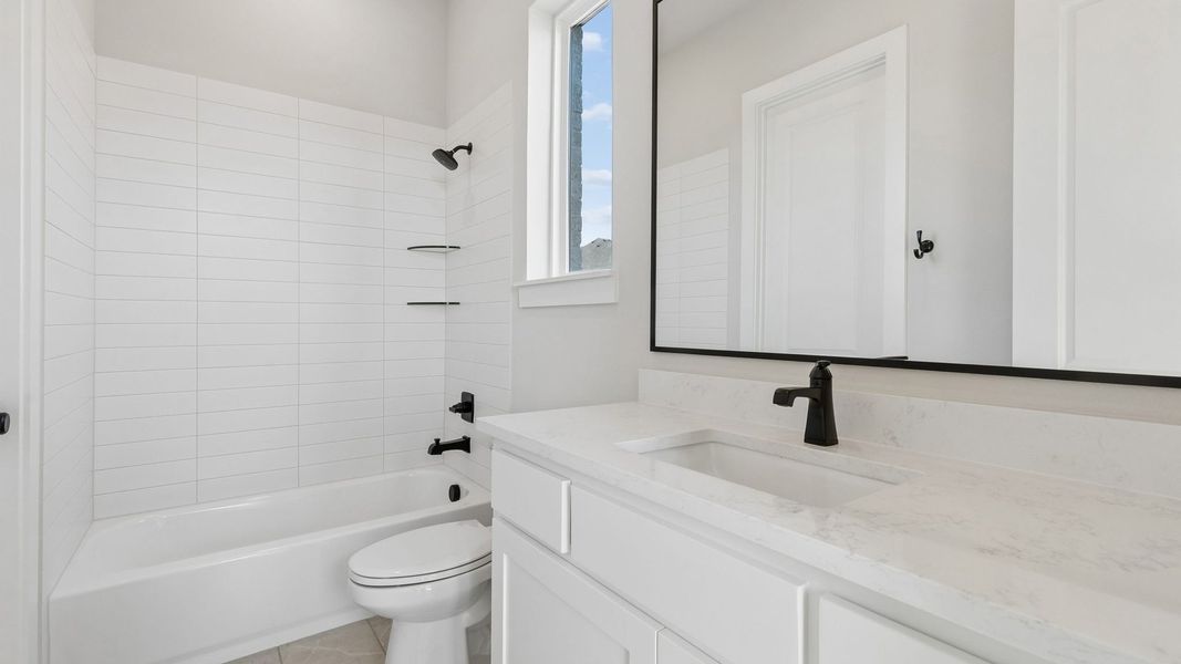 Furnished interior view inside a new home in Prosper Ridge, Prosper (Image 11).