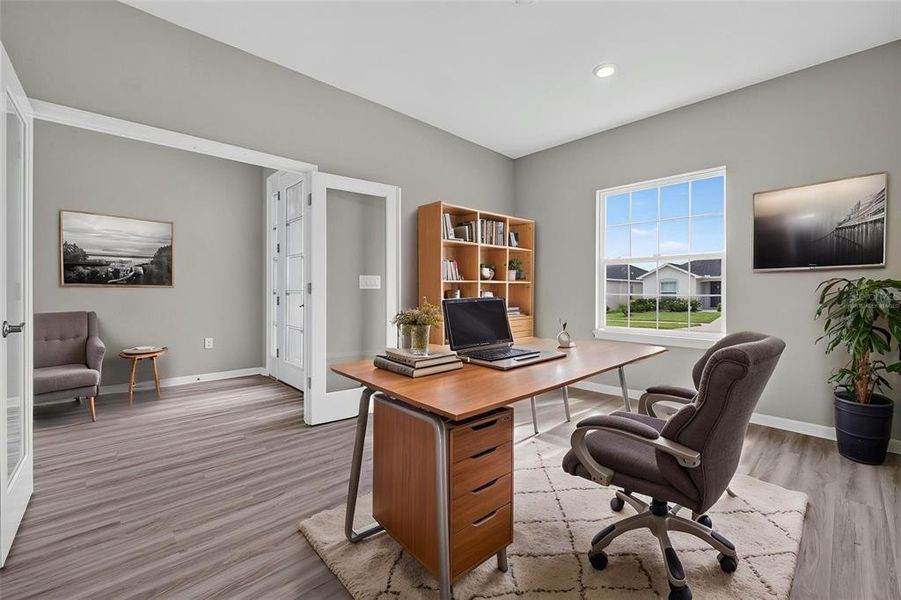 Furnished interior view inside a new home in , Davenport (Image 39).