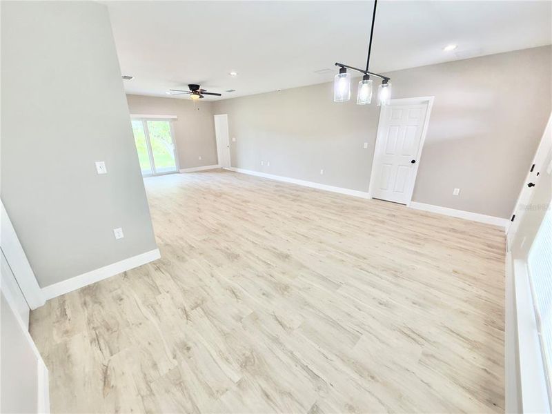 Spacious, unfurnished interior of a new home in , Port Charlotte (Image 18).