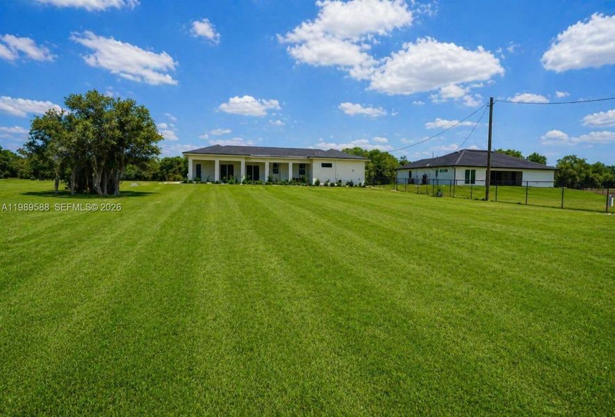 Image digitally enhanced and virtually altered; actual property condition may differ.