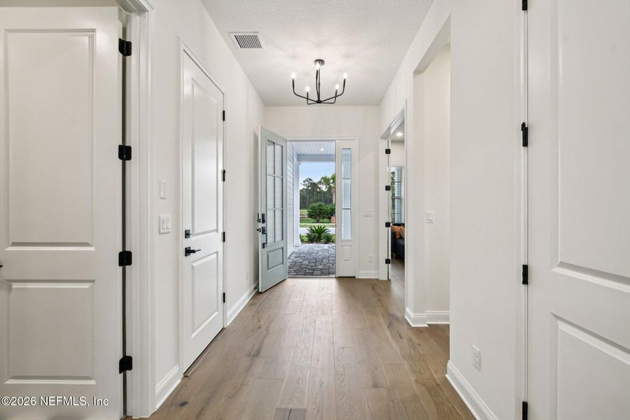 Spacious, unfurnished interior of a new home in Nocatee, Ponte Vedra (Image 79).