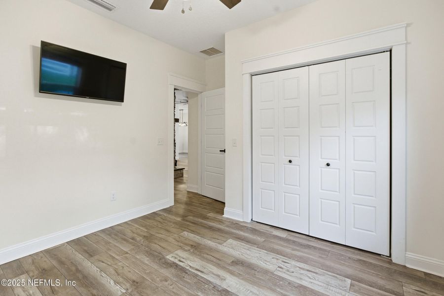 Spacious, unfurnished interior of a new home in , Florahome (Image 30).