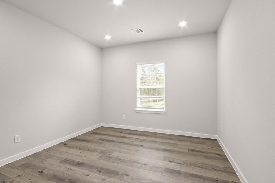 Spacious, unfurnished interior of a new home in Oakwood Ranch, Willis (Image 15).
