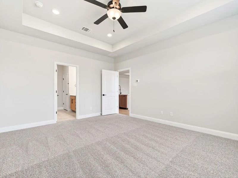 Spacious, unfurnished interior of a new home in Heartland, Heartland (Image 24).
