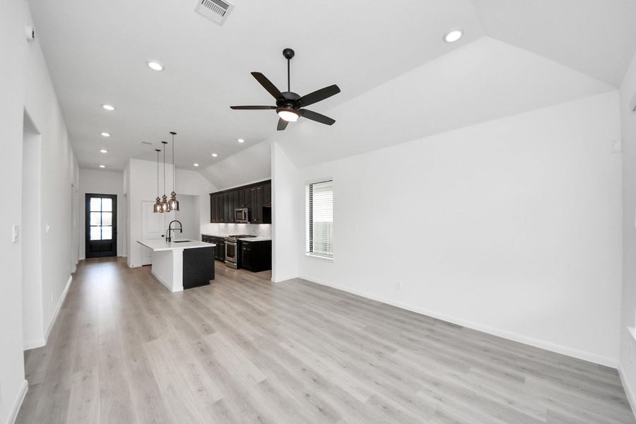 Image 29 of a home in Amira: Premier Collection. Image 29 of a home in Amira: Premier Collection.