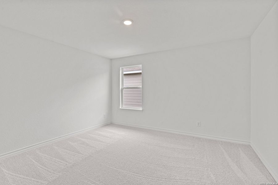 Spacious, unfurnished interior of a new home in Vista Real, Converse (Image 34).