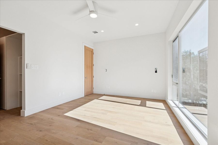 Spacious, unfurnished interior of a new home in , Houston (Image 25). Spacious, unfurnished interior of a new home in , Houston (Image 25).