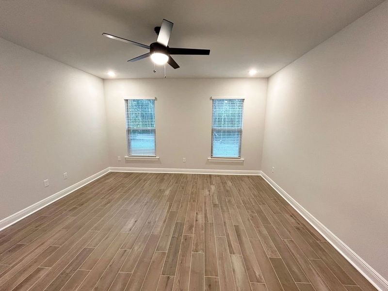 PHOTO OF SIMILAR PLAN