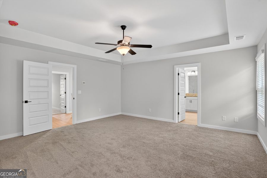 Spacious, unfurnished interior of a new home in The Fairways at Mirror Lake, Villa Rica (Image 34). Spacious, unfurnished interior of a new home in The Fairways at Mirror Lake, Villa Rica (Image 34).