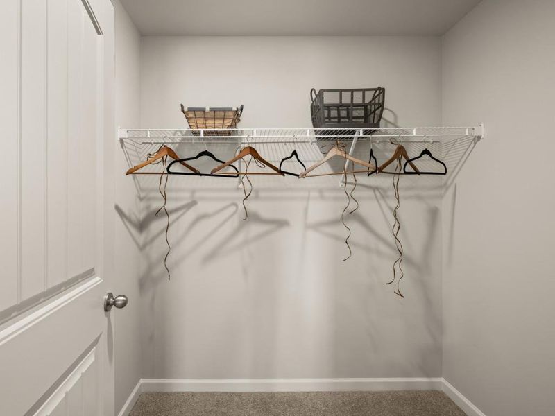 Spacious, unfurnished interior of a new home in Thompson Ridge, Dallas (Image 19).