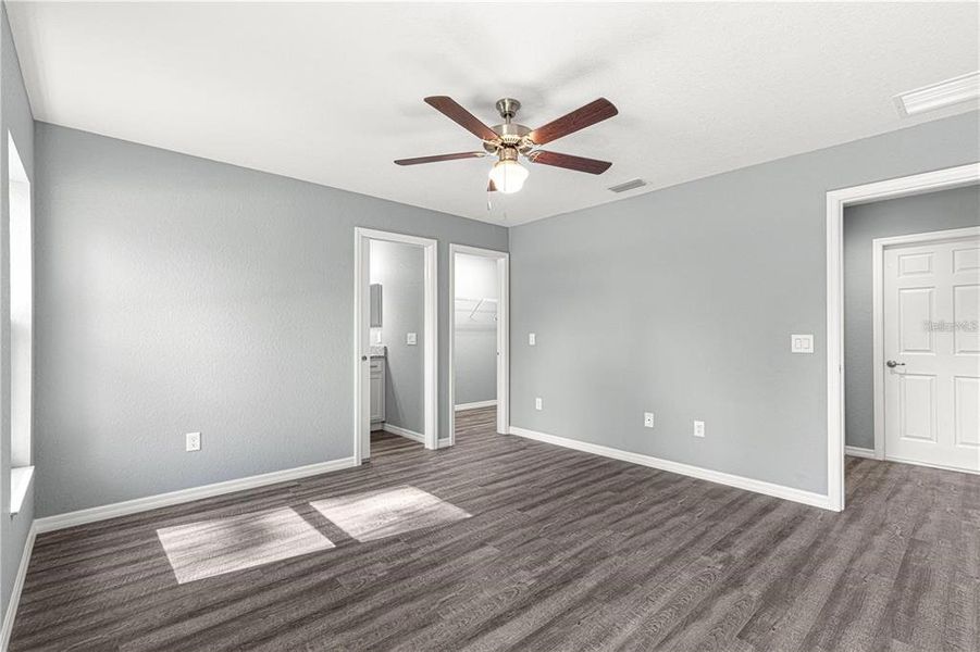 Spacious, unfurnished interior of a new home in , Belleview (Image 14).