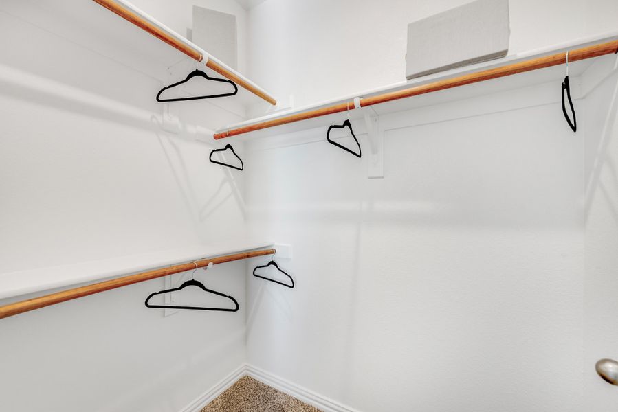 Close-up of interior finishes inside a home in Oak Valley, Terrell (Image 21).