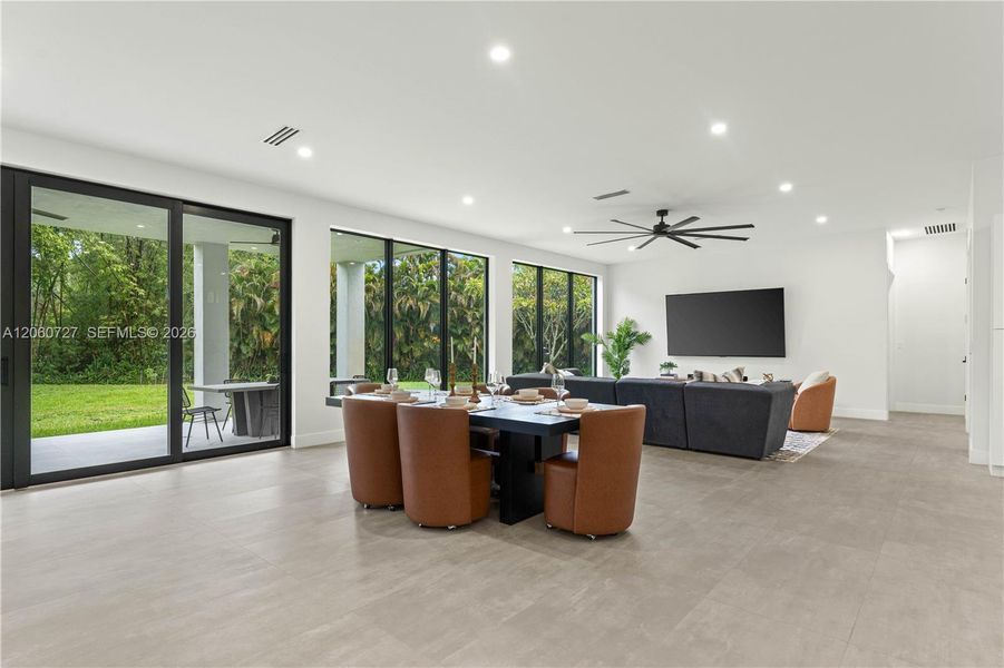 Furnished interior view inside a new home in , Plantation (Image 28).