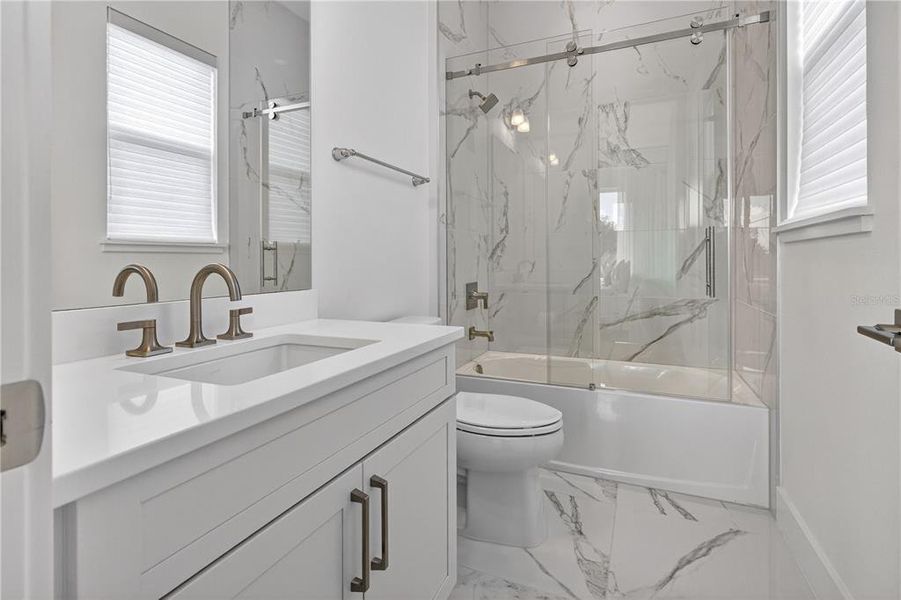 Furnished interior view inside a new home in , Montverde (Image 34).