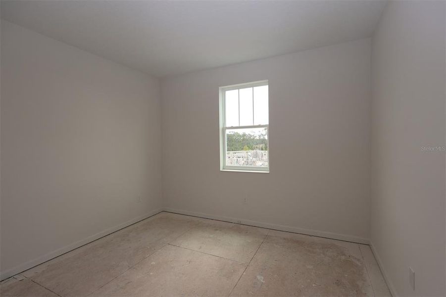 Spacious, unfurnished interior of a new home in Center Lake on the Park, St. Cloud (Image 19).