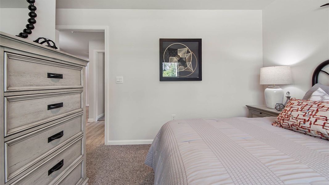 Representative furnished interior of a home built from the Cali by D.R. Horton in Ashton Park Phase III, Freeport (Image 29).