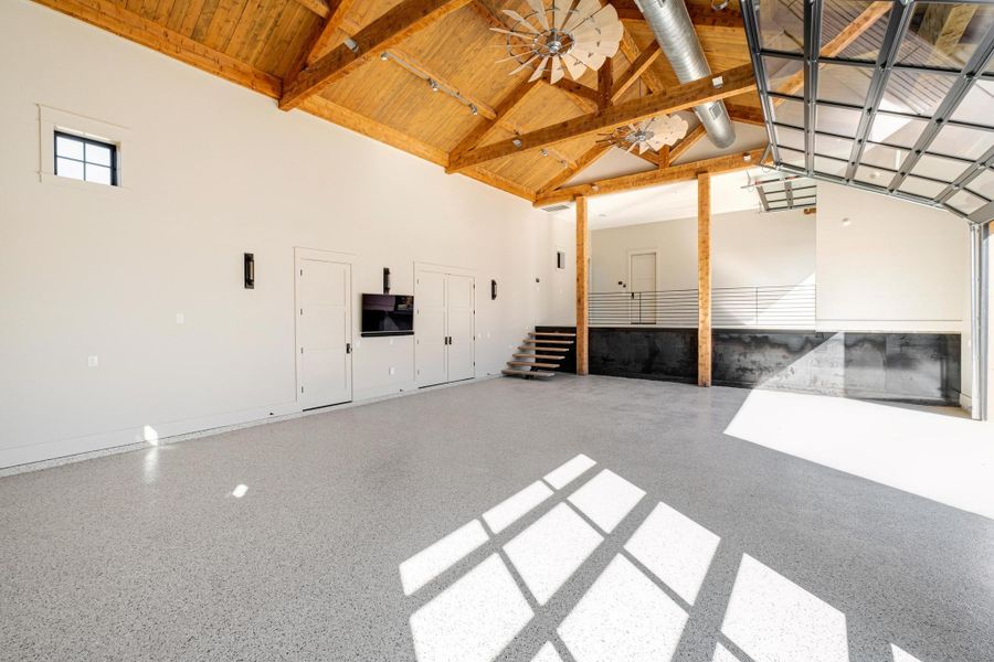 Spacious, unfurnished interior of a new home in , Dripping Springs (Image 36).
