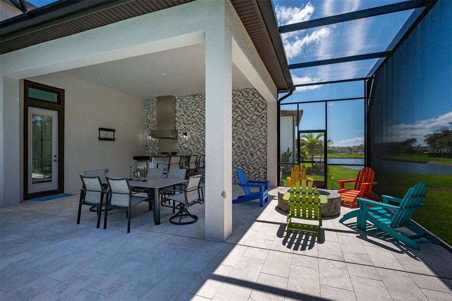 Exterior details and patio area of a home in , Sarasota (Image 32).
