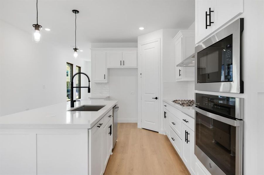 1525 Ginger Lane 1525 Ginger Lane