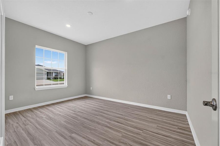 Spacious, unfurnished interior of a new home in , Davenport (Image 63).