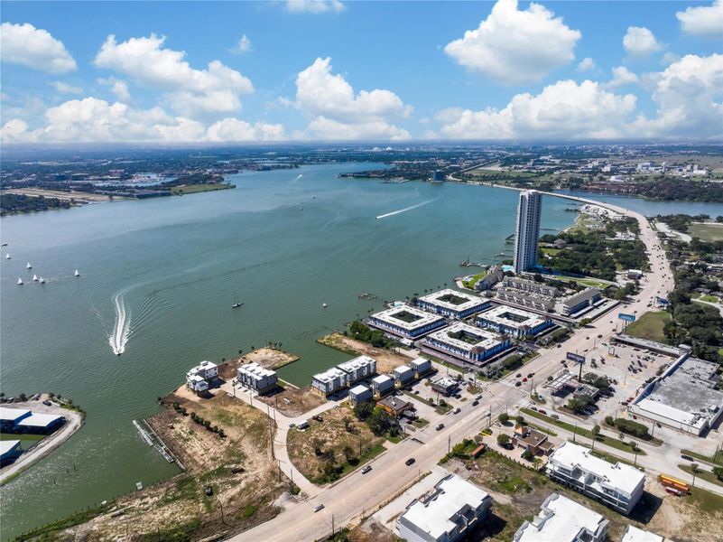 Image 31 of a home in Lago Pointe.