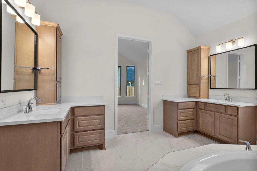 Furnished interior view inside a new home in Colton, Montgomery (Image 10).