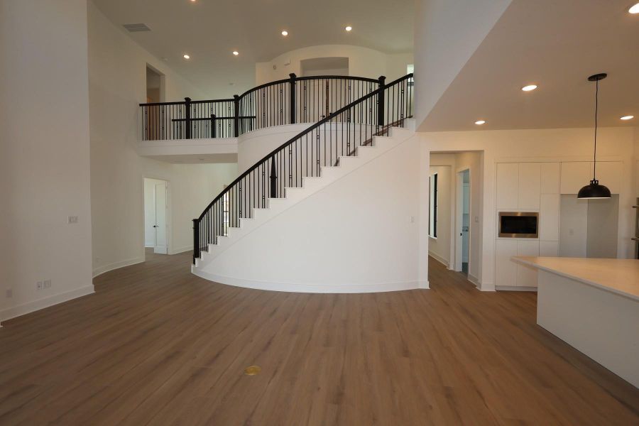 Spacious, unfurnished interior of a new home in Dunham Pointe 80′, Cypress (Image 5). Spacious, unfurnished interior of a new home in Dunham Pointe 80′, Cypress (Image 5).